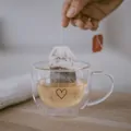 Dvojstenný pohár s uškom HeartGlow 250 ml